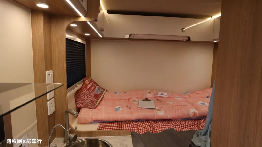 5.27上海房车展：大水大电还有超大冰箱，窝友自驾新款C型房车配置超丰富，等你来看！