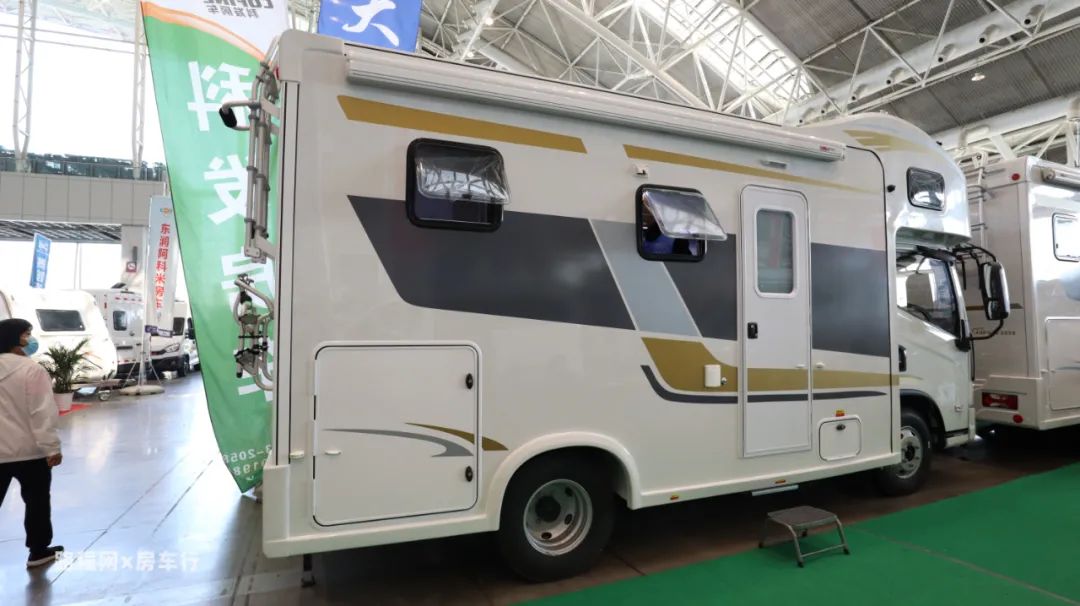 5.27上海房车展：大水大电大空间，科发北极熊H500房车36.98W