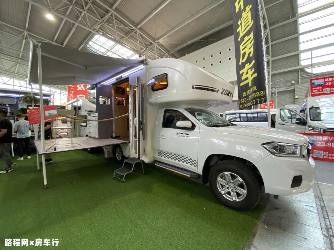 9.24上海房车展：中道皮卡房车自带露台？还有内外两用的厨房？