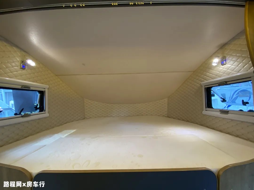 9.24上海房车展：中道皮卡房车自带露台？还有内外两用的厨房？