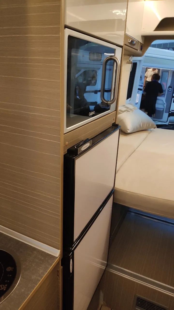 7.10上海房车购车节：外观酷炫，空间敢与C型相争艳，瑞弗启界R600房车