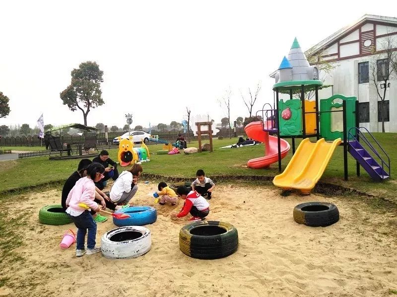 燃情8月，超低价的崇明房车住宿体验来了-明珠湖天鹅苑