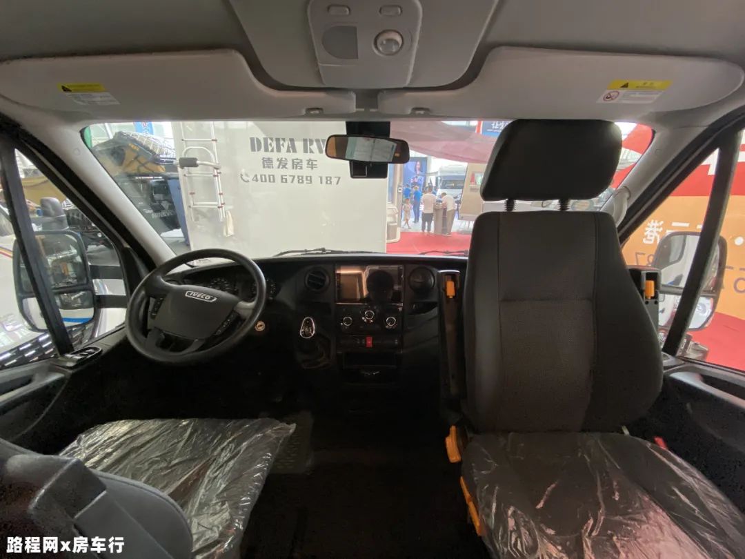 9.24上海房车展：依维柯底盘还带超大阳台，中道依维柯C型房车，售价55W起