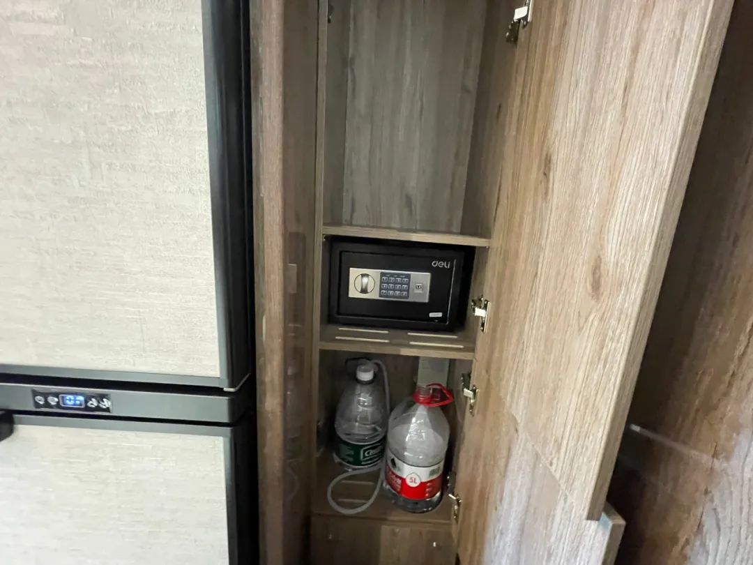 9.24上海房车展：大水大电还有超大储物空间，罗曼特斯-罗曼一号C200房车