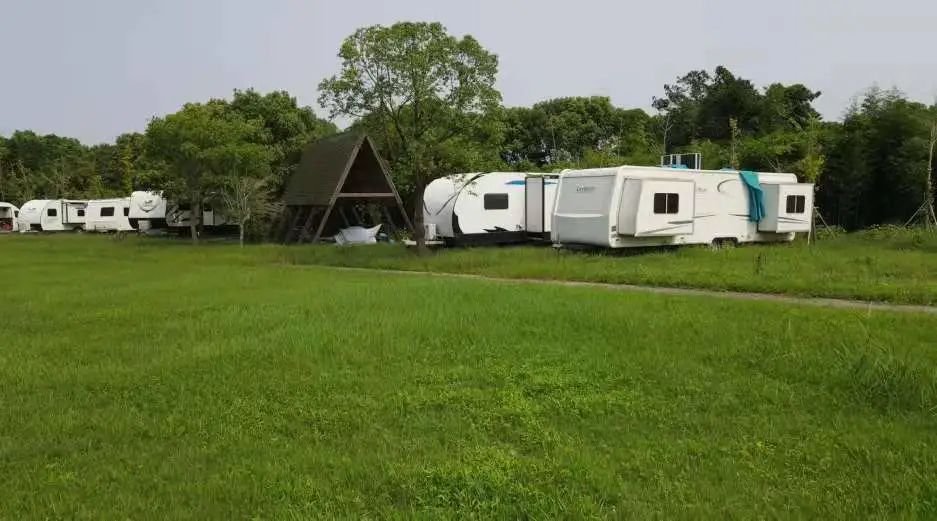忘却城市喧嚣，来崇明采摘本土新鲜果蔬-上海假日岛房车露营地