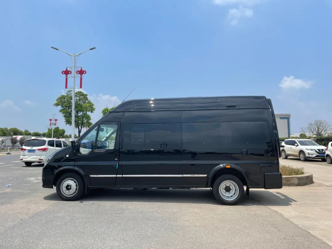 9.24上海房车展：房车又双叒没电了？江铃洲际漫步者客定新能源版房车，超长续航，超持久！