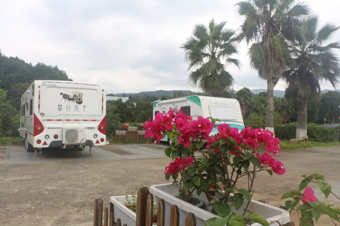 初入九月，不如一起观名山大川，听鸟语蝉鸣，享佳肴美馔——优质房车露营地精选合集(4)