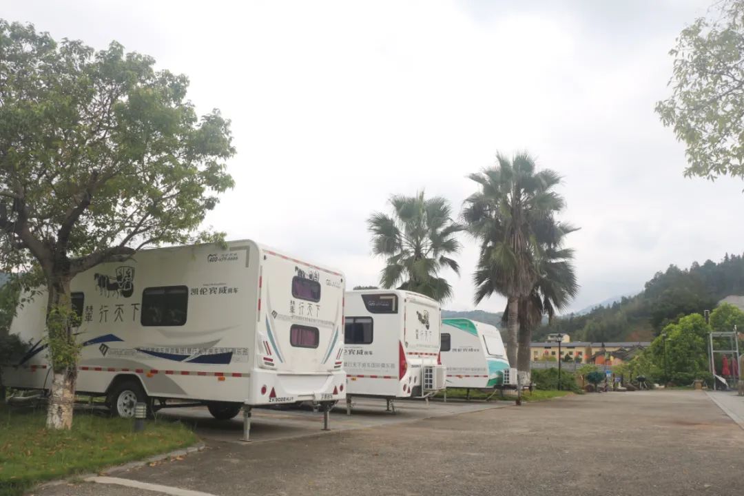 初入九月，不如一起观名山大川，听鸟语蝉鸣，享佳肴美馔——优质房车露营地精选合集(4)