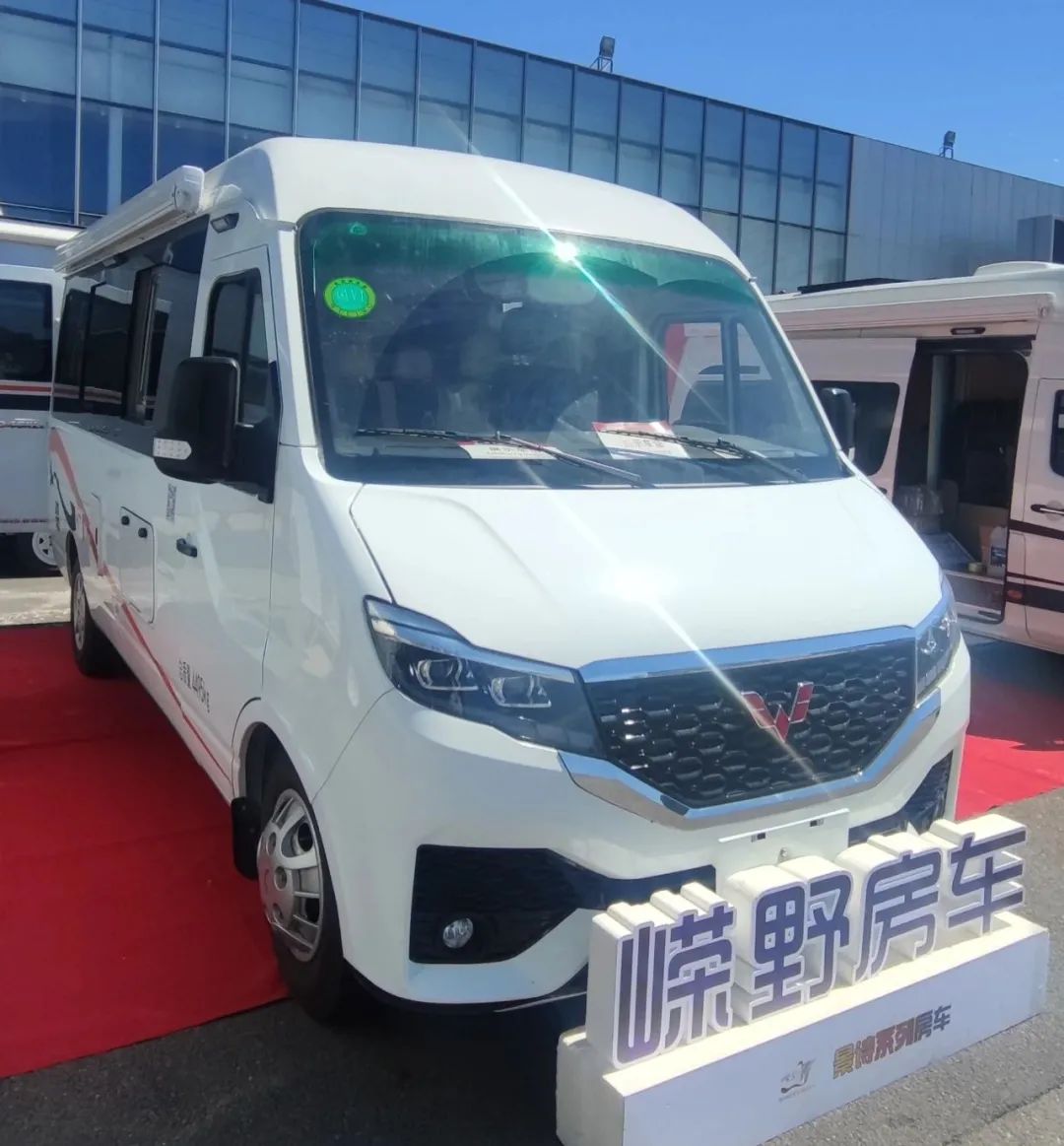 10.9上海房车展：是你心心念念的五菱房车吗？景韵五菱S300国民房车！