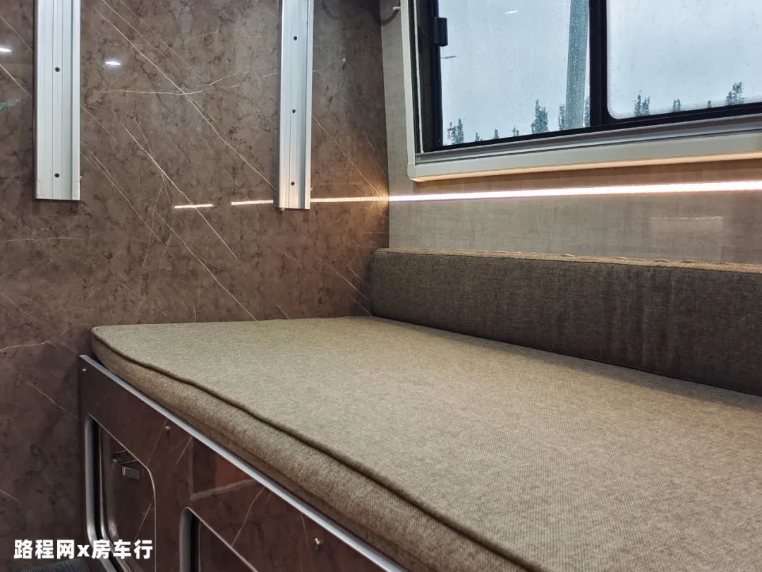 10.29南昌房车展：国产四驱，豪横外形，东风挑战者四驱越野房车，试问谁不爱？