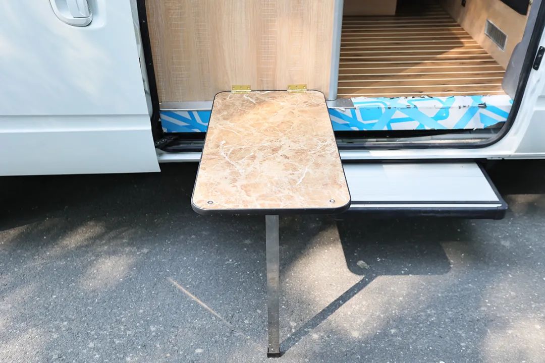 1月8南京房车展：10W级车型盘点-宝~别再说房车贵了，这十款自行式房车真的超值！
