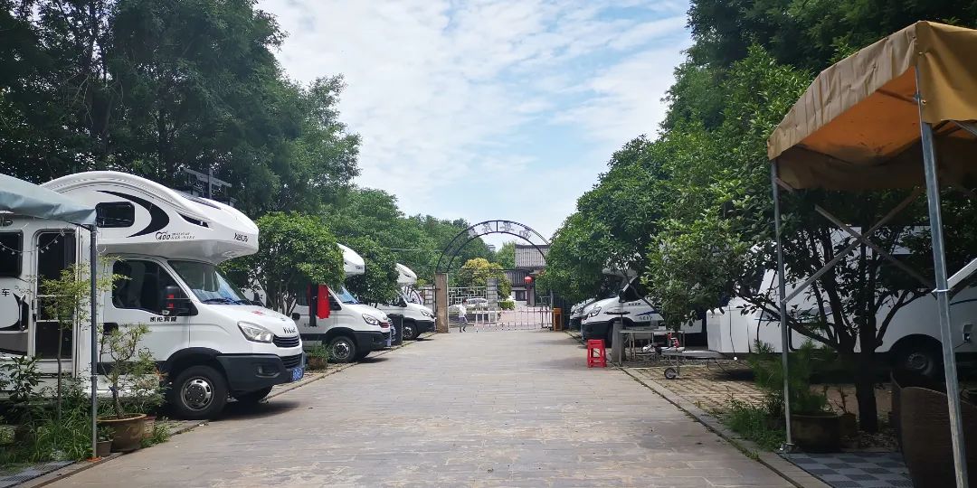 【全国营地】西北地区营地合集。在草原里约一场露营，清新自然