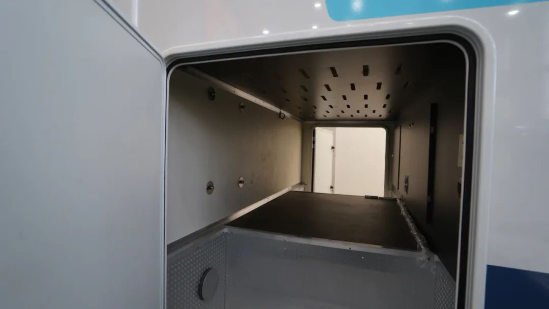 拓锐斯特首款轻卡房车上市，全新储物、除噪设计，纵享品质旅居生活